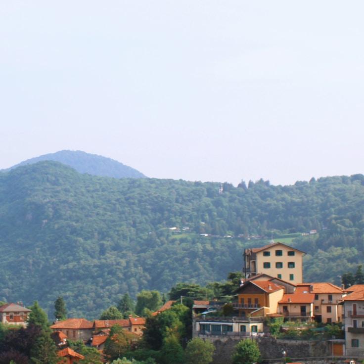 Outdoor terrace seating suitable for families in Zurich